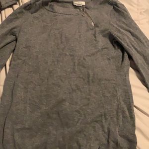 shirt with anchor charm